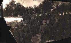Первая Мировая война. 1914г.

Один из этих людей - Лысенко.